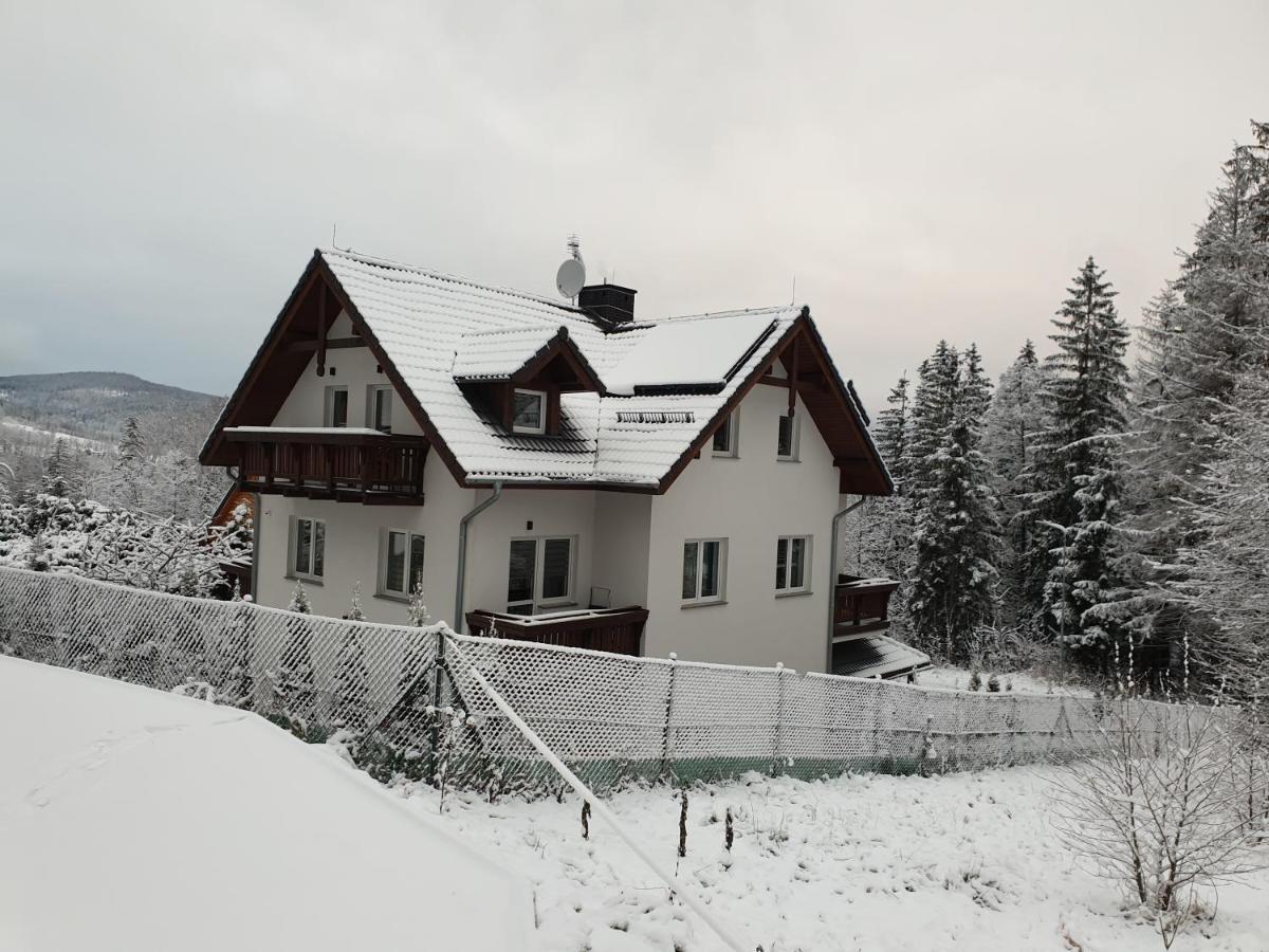 Villa Mila Apartamenty คาร์ปัตซ์ ภายนอก รูปภาพ