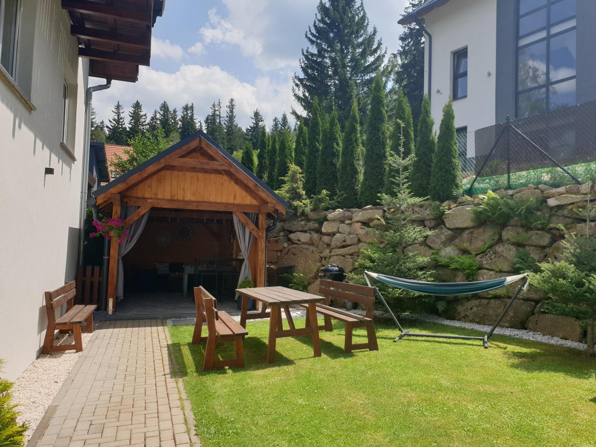 Villa Mila Apartamenty คาร์ปัตซ์ ภายนอก รูปภาพ